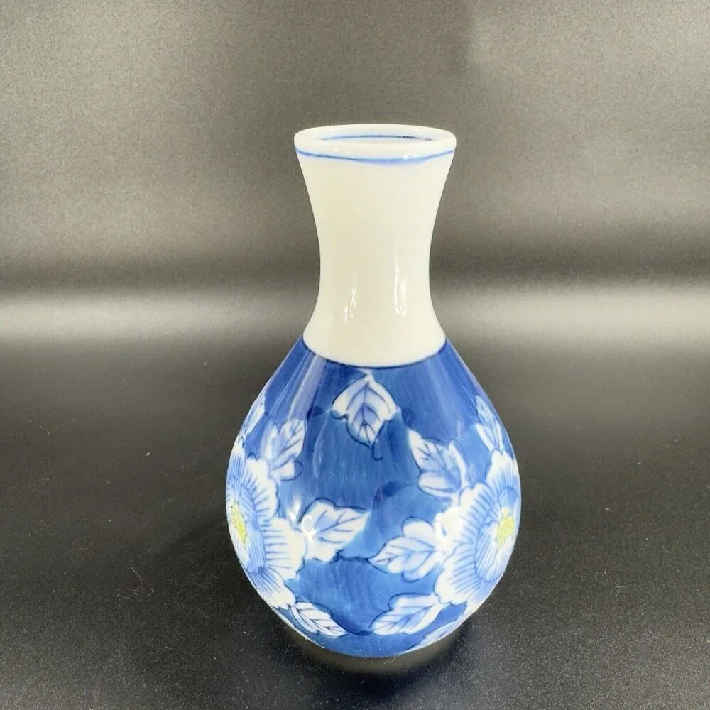 Japanese Porcelain Sake Bottle Vase Mino Ware Tokkuri Blue White Vintage Ceramic